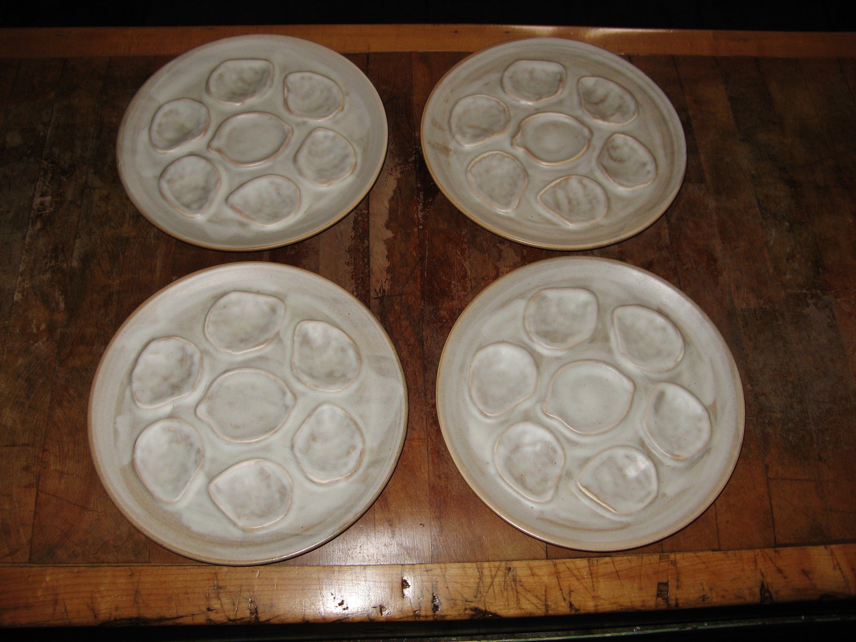 Vintage Français Niderviller Assiettes d'huîtres ~ Ensemble de 4 Assiettes Grès Beige Années 1970