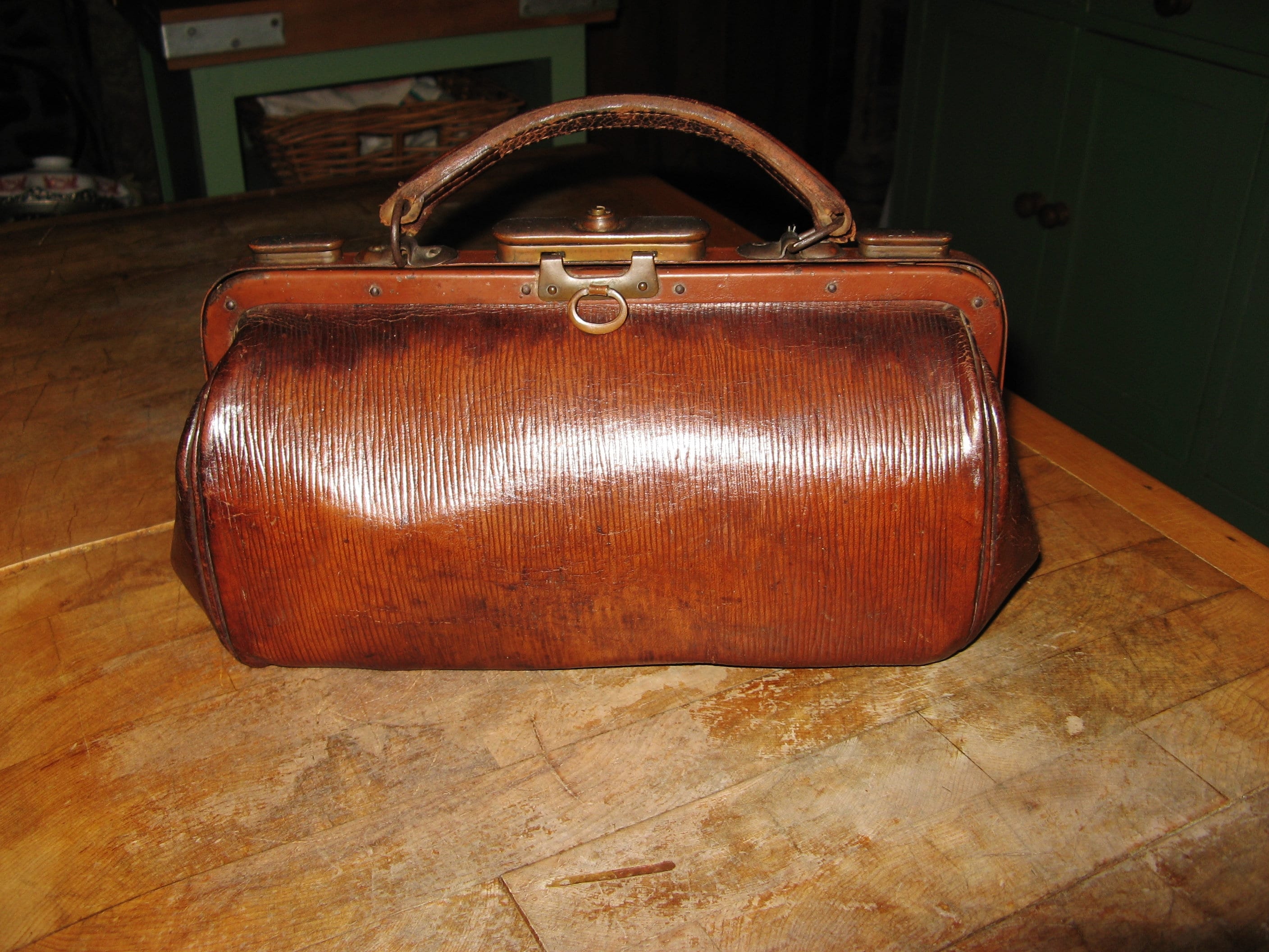 Bella valigia Finnigans di lusso in pelle marrone chiaro del 1920 con chiave Borse e borsette Valigie e accessori da viaggio Valigie 