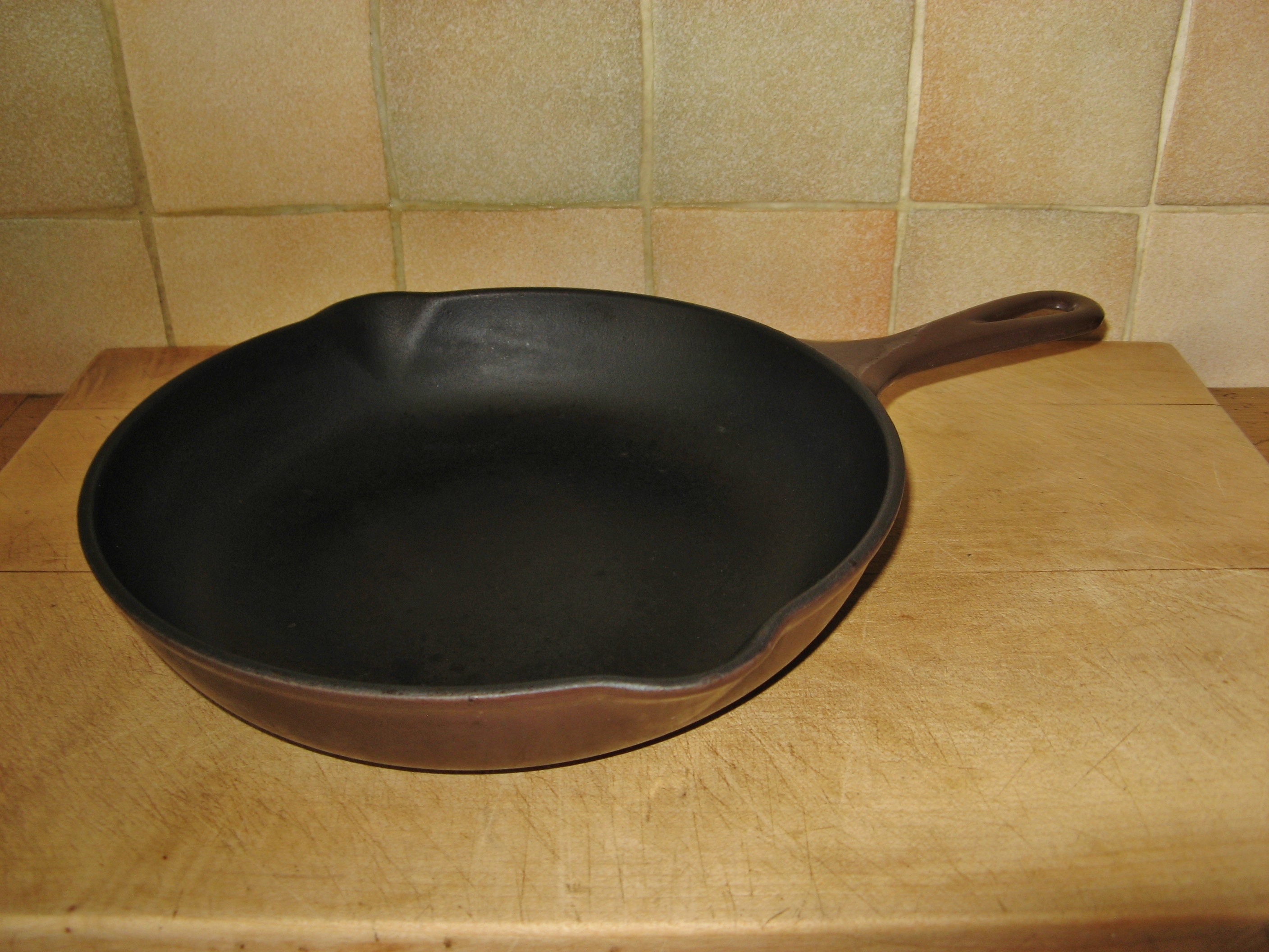 Vintage French Medium Le Creuset Brown Cast Iron Skillet / -  Israel