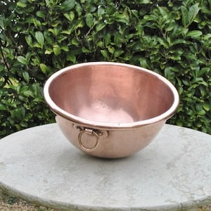 A Lovely Professional Quality Early 1900s  French Copper Cul De Poule / Mixing Bowl