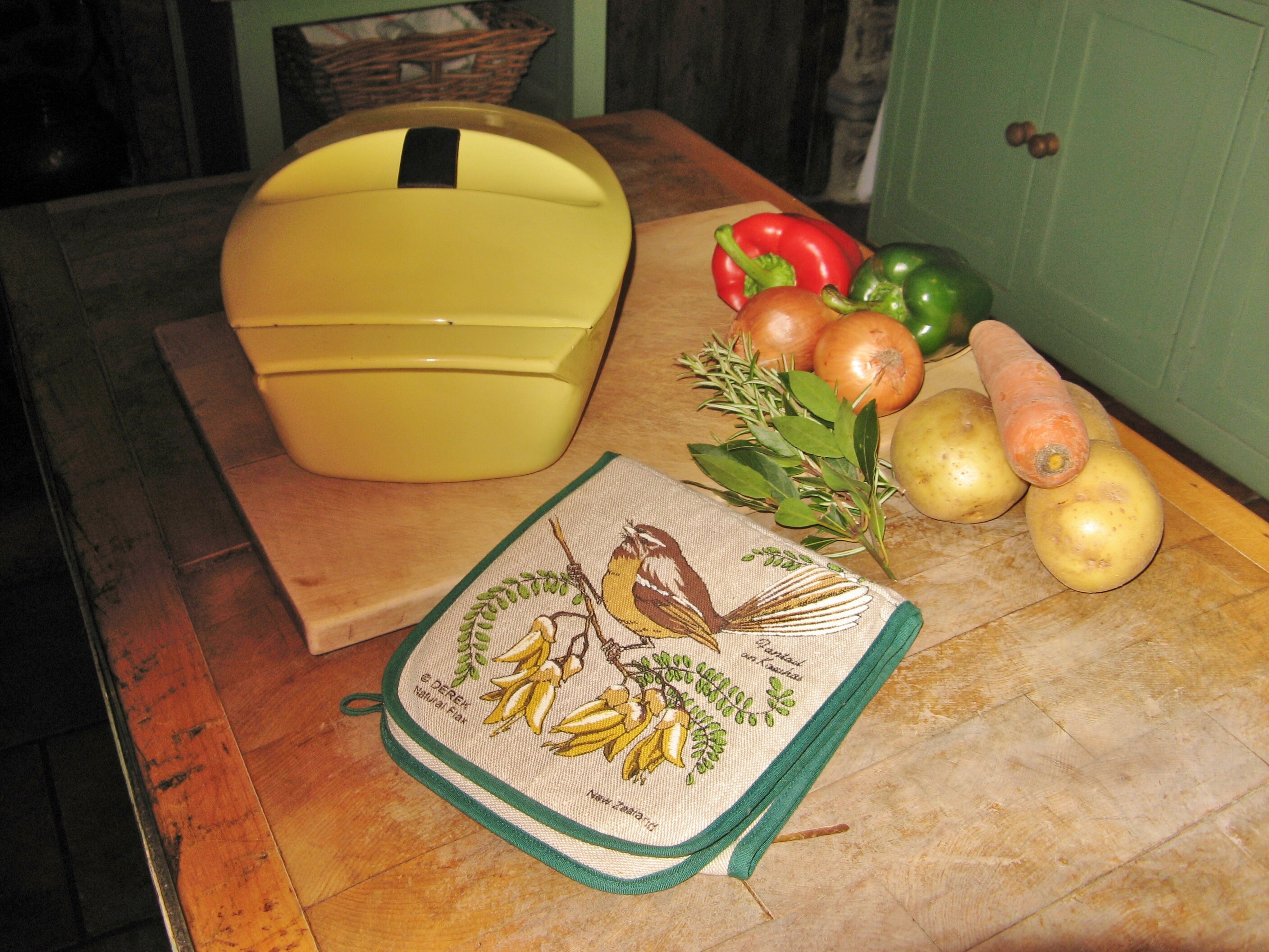 Cocotte Le Creuset Vintage Raymond Loewy - Élysée Yellow - Taille 1 - Fonte émaillée France