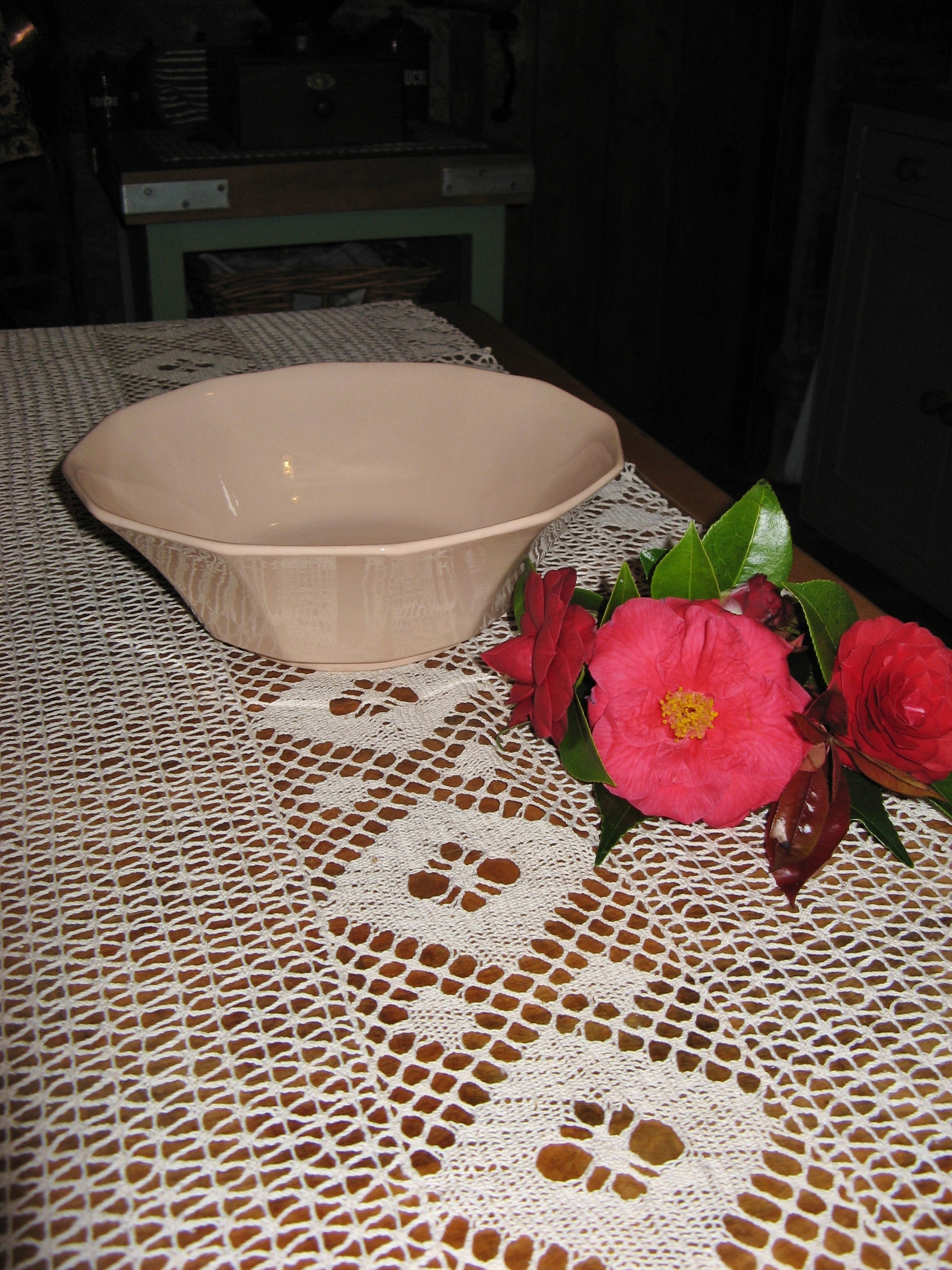 A Beautiful Vintage Français Art Déco Ironstone Blush Pink Salad Bowl/Fruit - Digoin Sarreguemines 1