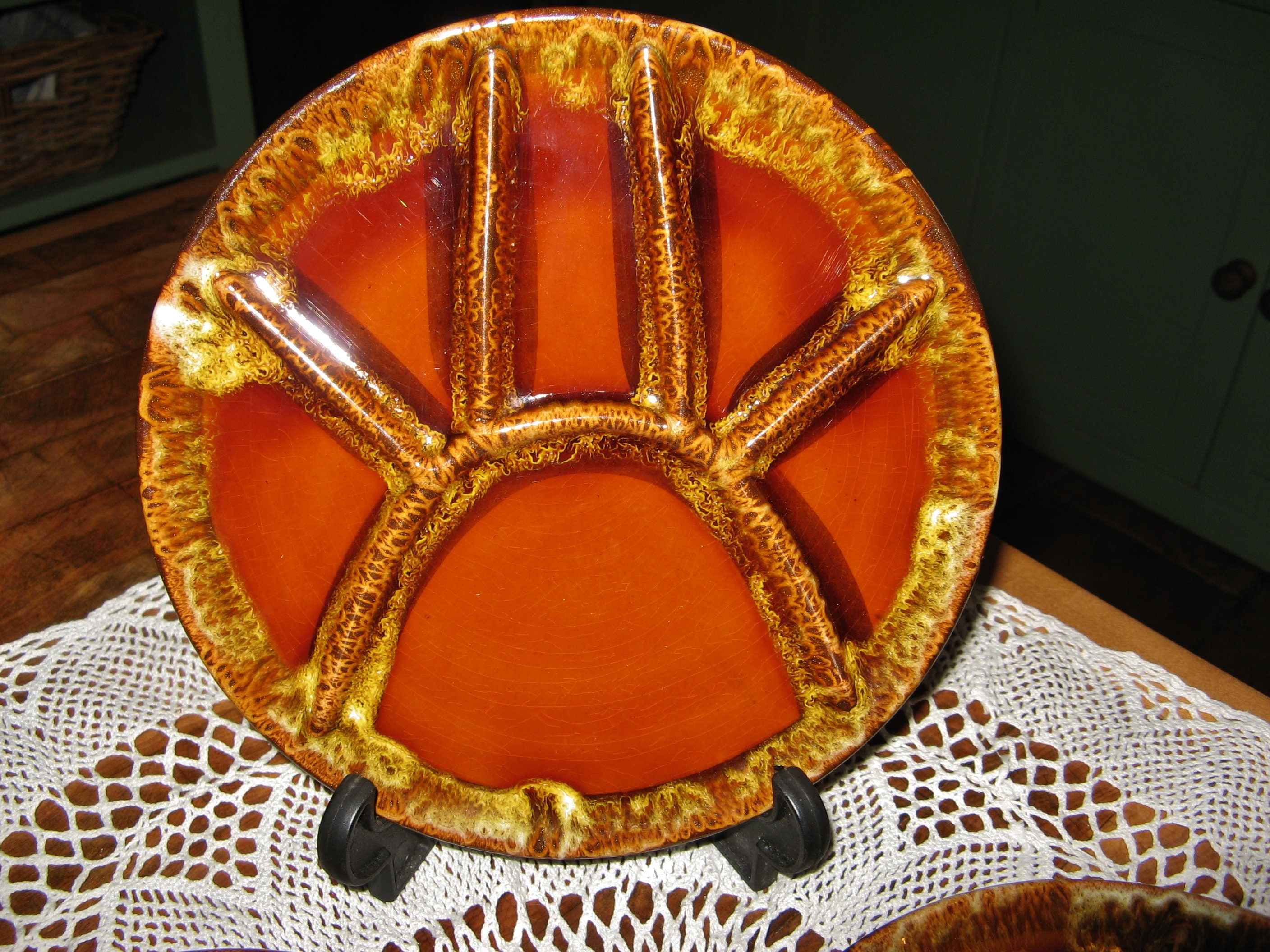 Assiettes Fondues Divisées en Français Vintage - Ensemble de 3 Assiettes Treacle Brun Profond Glacé 