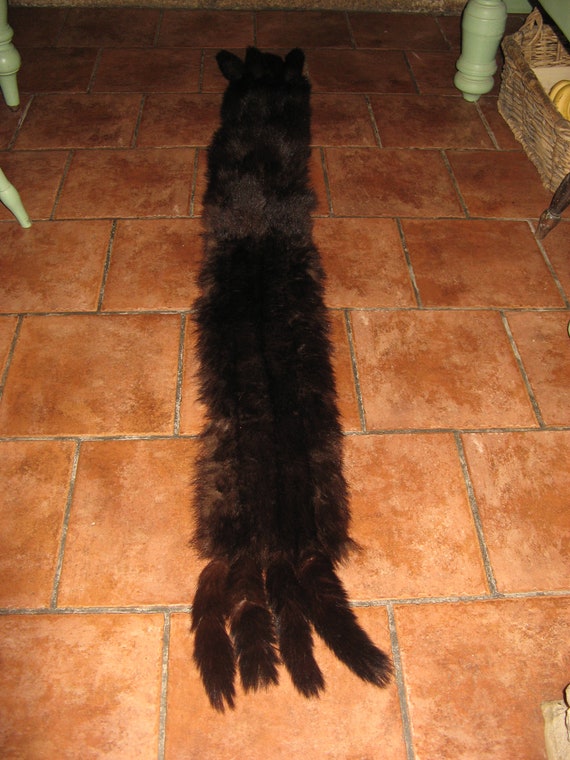 A Beautiful Vintage French  Very Long Mink Fur St… - image 2