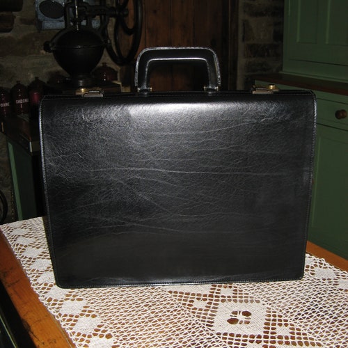 A Very Good Vintage French Black Leather Briefcase/ Messenger Bag/ shops Laptop Bag ~ 
