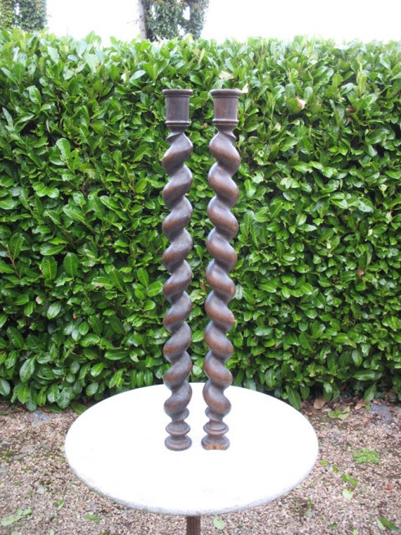 Deux Bonnes Colonnes/Broches de Français en Bois Chêne Tournés d'orge Sucre Twist