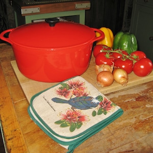 Ein wunderschöner mohnroter Vintage Cousances (Le Creuset) Runde Auflaufdose/Holländischer Ofen/Coquelle ~ Größe 26 _ 1960er Jahre