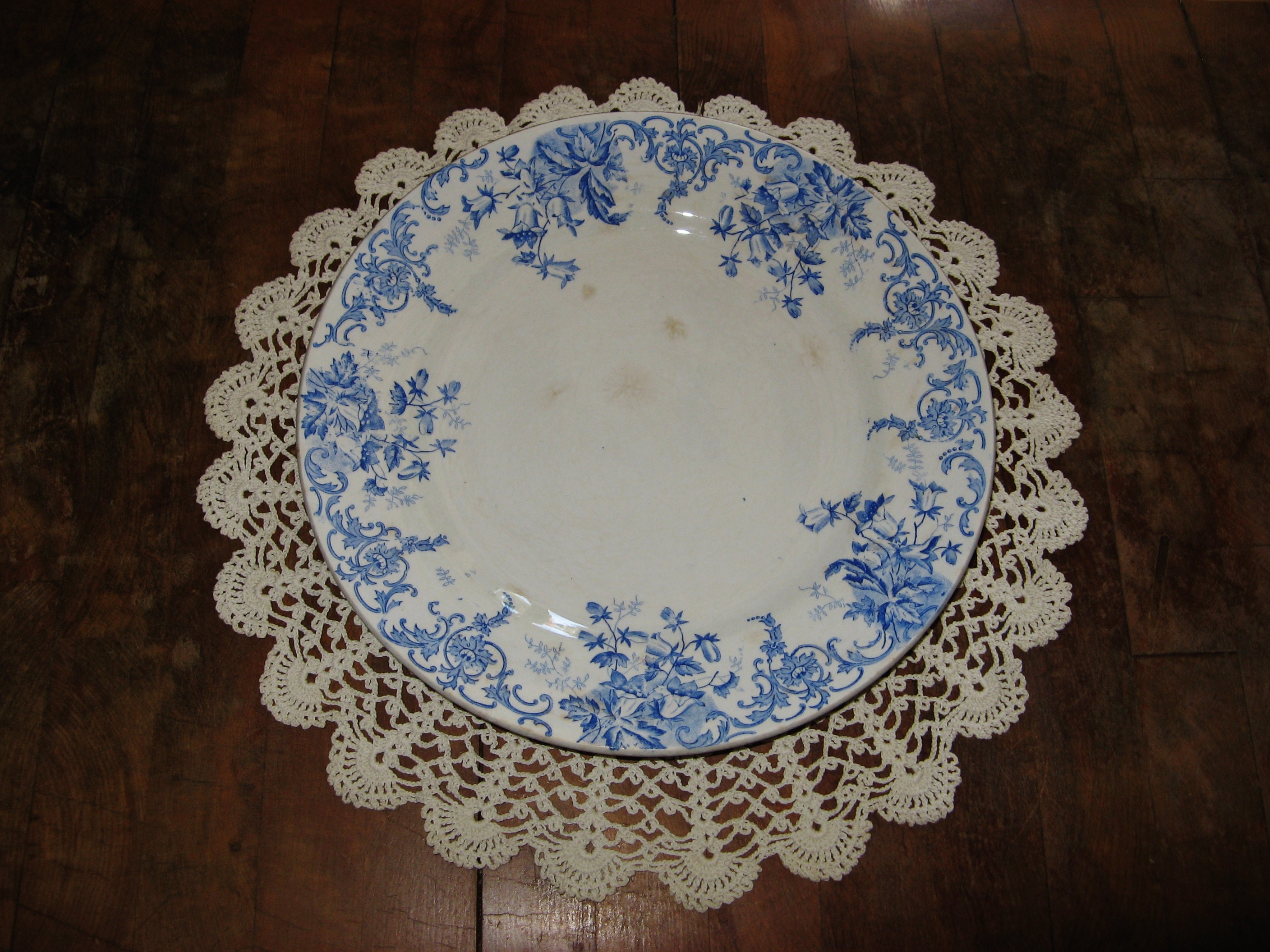 Une Ancienne Français Blue White Transferware Ironstone Grande Assiette de Service Tachée Thé ~