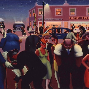 以下が含まれることがあります： 夜に賑わう街の通りを描いた絵画です。人々は歩き、話し、互いに交流しています。通りには車が駐車されており、タクシーが客を待っています。街灯と近くの建物の窓から光が差し込み、シーンを照らしています。絵画は写実的なスタイルで、人々や環境の詳細に焦点を当てています。