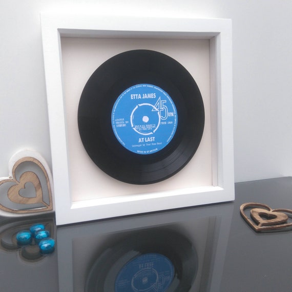 Custom vinyl record labels uk
