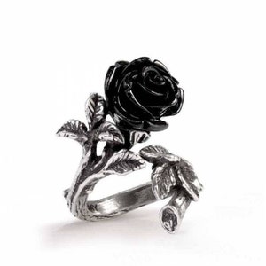 Bague rose noire sauvage fabriquée par Alchemy England - Ajustable