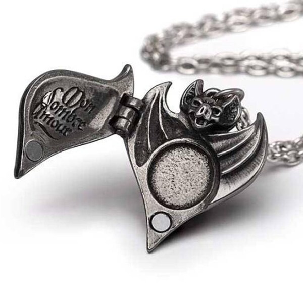 Darken Heart Locket Pendant Made by Alchemy England with Chain and Presentation Box