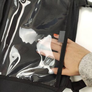 Organizer for the driver's seat with a silicone tablet holder.