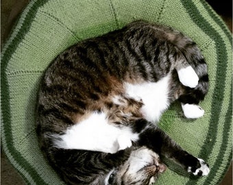 Circular Cat Bed Knitting Patten