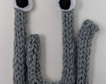Knitting Pattern: Clippy (inspired by the Microsoft Assistant)