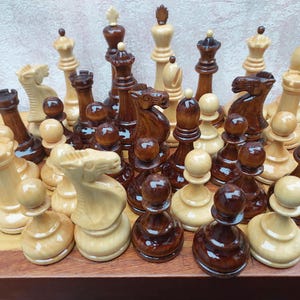 GM Supreme // Juego de ajedrez // Reproducción de juego de ajedrez de Grandes Maestros URSS // Juego de ajedrez soviético // Juego de ajedrez con contrapesos de madera.