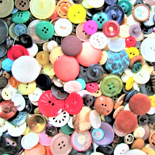 Vintage button lot. 100 random buttons from vintage button stash