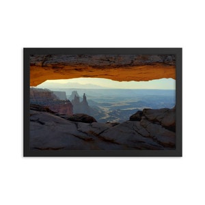 Canyonlands National Park - Mesa Arch - Art Print - Wall Home Decor - Framed Poster - Gift (8x10-16x20 IN)