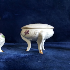 Vintage hand-painted cyclamen powder and perfume bottles EW-4/498V
