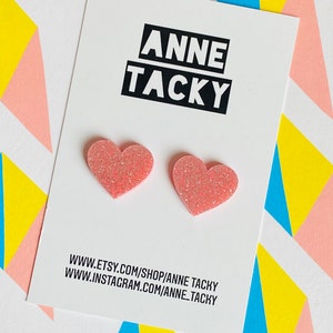 Pink Glitzer Herz Ohrstecker: Laser Cut Acryl, Kitsch Retro Style