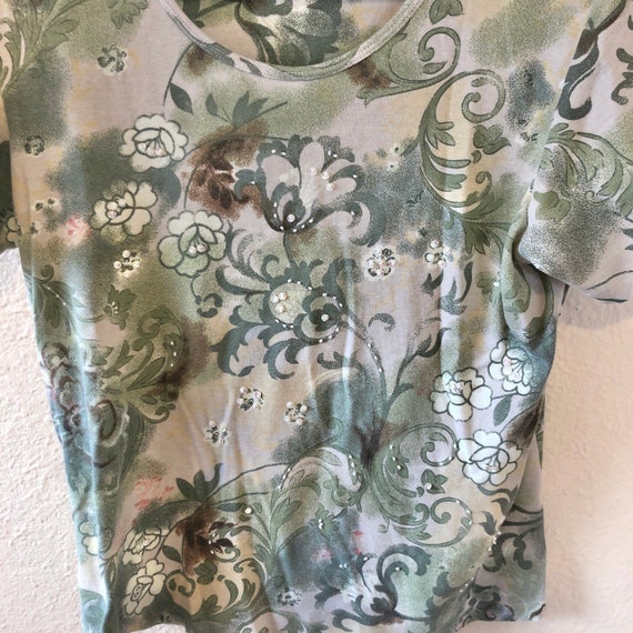 90s/Y2K floral/paisley sage green beaded top fits… - image 2