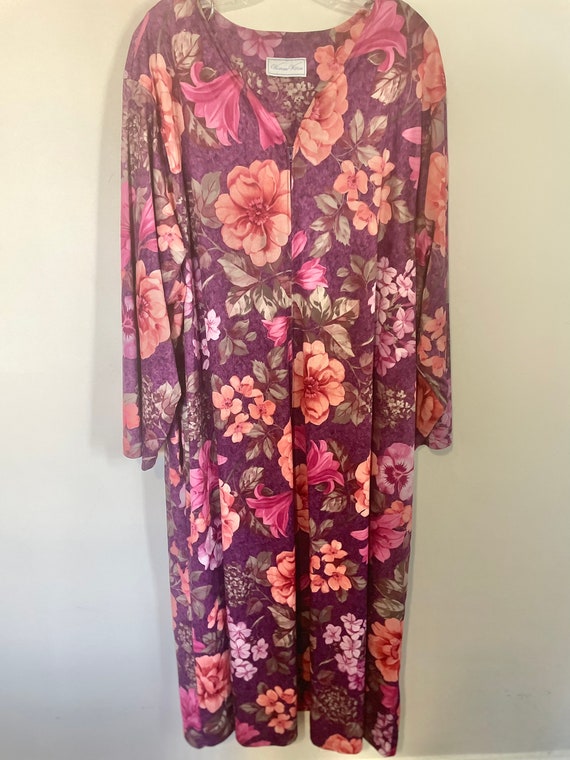 Vintage floral gown fits like 2X