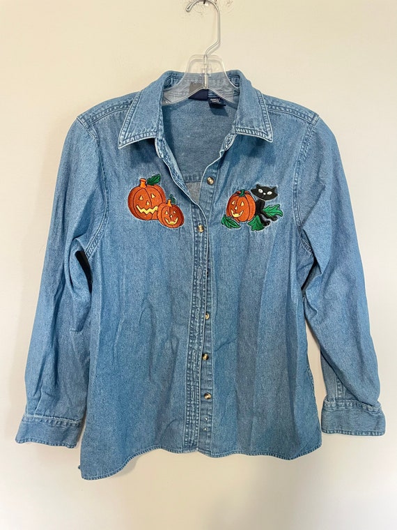 Vintage Halloween embroidered sweatshirt plus turtlen… Gem