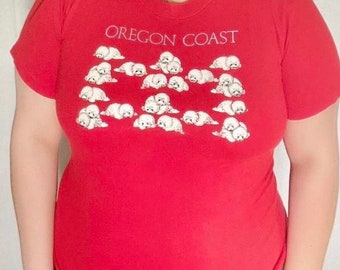 Vintage Oregon Coast seal shirt fits like M