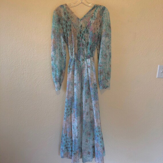Vintage flowy floral peasant dress