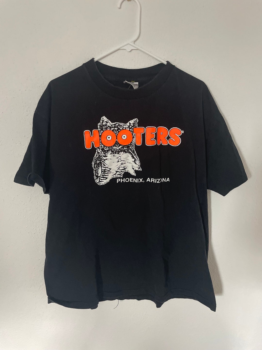 T-shirt Hooters Mesa Arizona - Taille M, Noir, Manches Courtes, Occasion Très Bon état