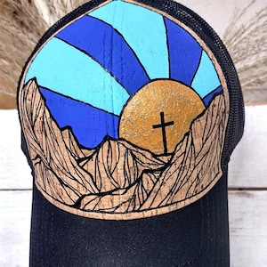 DOOR COUNTY CRUZIN SUN/WAVES TRUCKER HAT main image 0