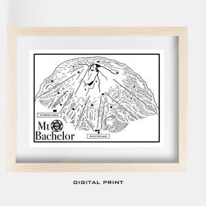 Puede incluir: Mapa de la estación de esquí de Mt. Bachelor en Oregón, en blanco y negro. El mapa muestra la disposición de la montaña con pistas de esquí, remontes y alojamientos. El texto "Mt. Bachelor" se muestra de forma destacada en la parte inferior del mapa.