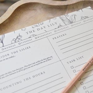 Daglelie Notitieblok | Geloofsgebaseerde dagelijkse planning voor thuis en het leven