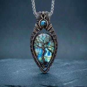Ciondolo Albero della Vita in Labradorite, collana con pietre preziose avvolte in filo metallico, gioiello in Labradorite naturale, ciondolo di tendenza fatto a mano