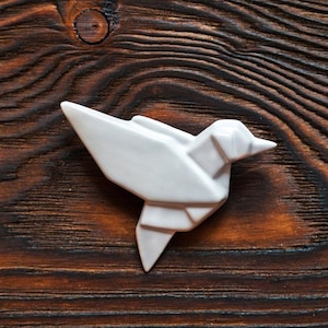 Origami brooch, origami colibri, origami bird, ceramic brooch, ceramic pin, origami hummingbird, unique gift, botanical brooch