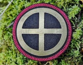 CIRCLED CROSS / The Sun Cross  (linen patch) Ø 6.6 cm / 2.6 in