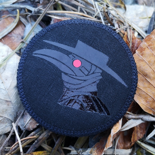 PLAGUE DOCTOR (linen patch / Dark Edition) Ø 8.5 cm / 3.34 in