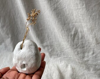 WHITE FEMME VASE  || Mini Sculpted Clay Decor Vase For Dried Flowers