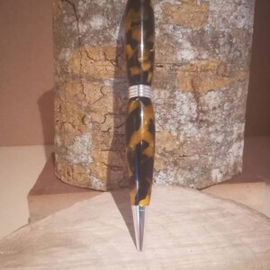 Hand draaide acryl slimline pen.