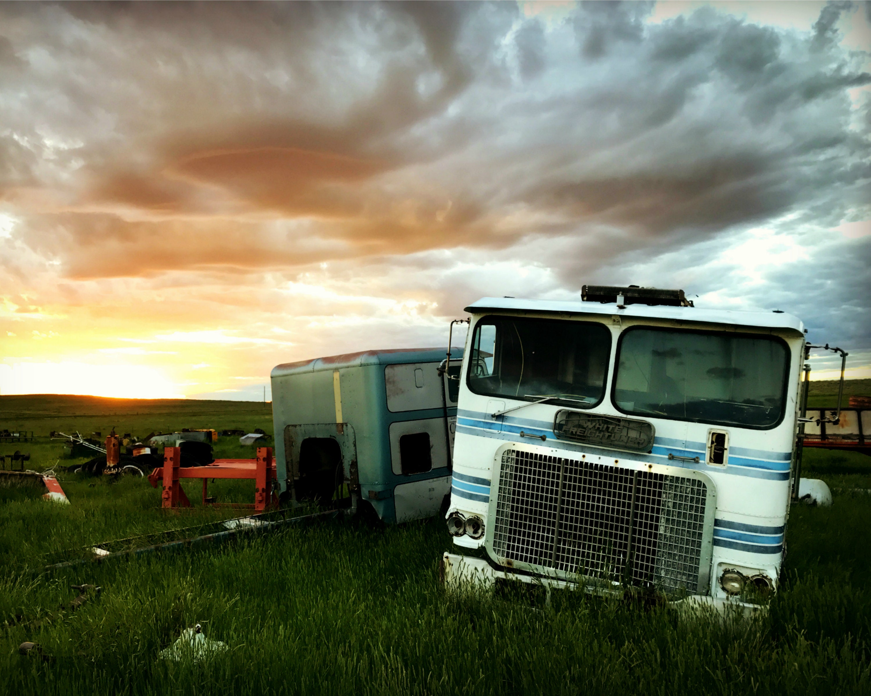 Semi Truck Junk Yard In Wisconsin 12 - 0f7vlji