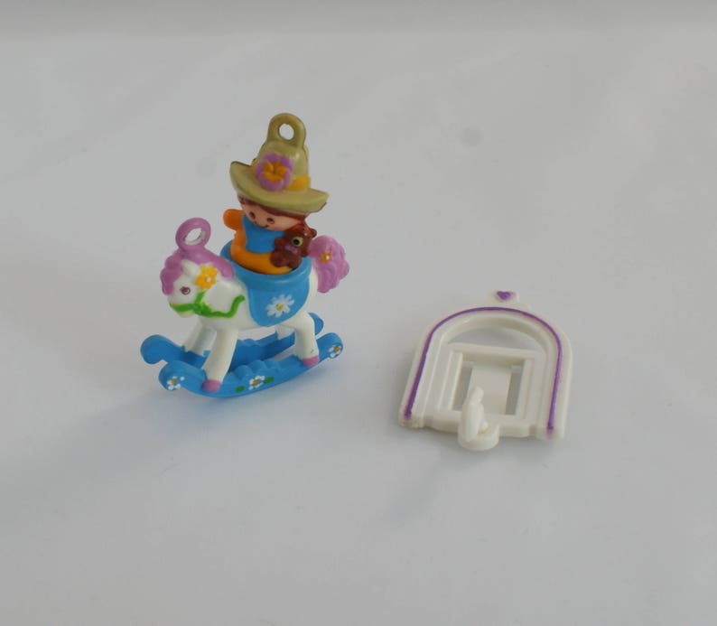 clip 1984 Dufti Charmkins \u2013 Johnny Jump up /& Lazy daisy horse