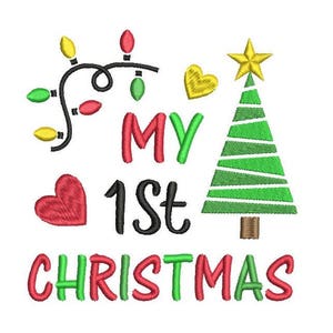 Puede incluir: Diseño bordado en rojo, verde y amarillo con un árbol de Navidad, luces y el texto "Mi 1ª Navidad".