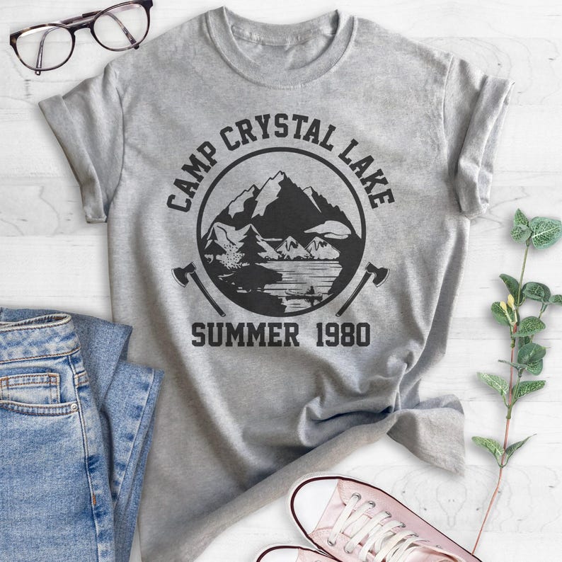 Camiseta Camp Crystal Lake, camiseta divertida de Halloween, camiseta con estampado de terror imagen 4