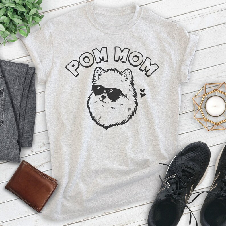 Pom Mom T-shirt, Unisex Women's Shirt, Pomeranian, Pom Owner, Best Dog Mom Gift Bild 9