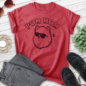 Pom Mom T-shirt, Unisex Women's Shirt, Pomeranian, Pom Owner, Best Dog Mom Gift Bild 6