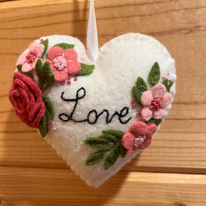 Wool Felt Heart Ornament, Embroidered Valentine Heart, Flowered Felt Heart,Valentine Decor, Valentine Gift, Mothers Day Gift