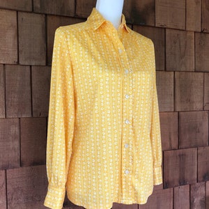 1970s yellow shirt, vintage Rhodes California, yellow rose pattern, bright yellow shirt