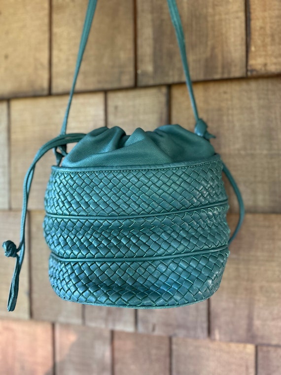 Vintage 1980s green woven leather bucket bag by B… - image 1