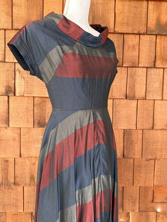 Vintage 1950s silk taffeta blue, red and gray wid… - image 2