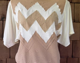Chevron 1980s beige and white knit top by I.B. DIffusion.  Medium.